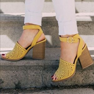 Qupid Heeled sandals